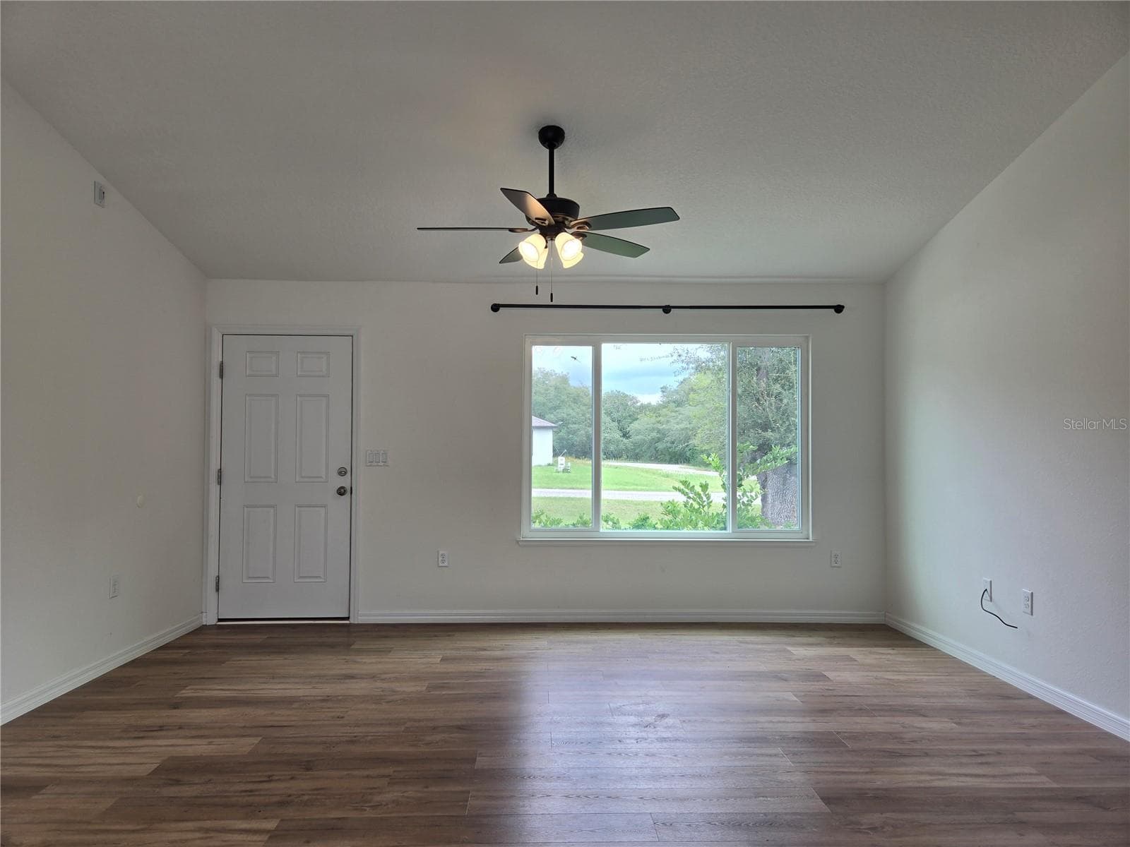Single Family Residence at 353 FISHER WAY, OCKLAWAHA, photo 4 of 14
