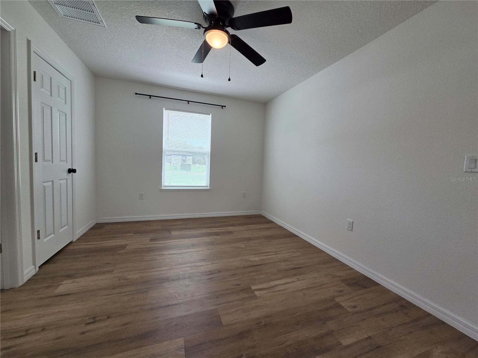 Single Family Residence at 353 FISHER WAY, OCKLAWAHA, photo 7 of 14