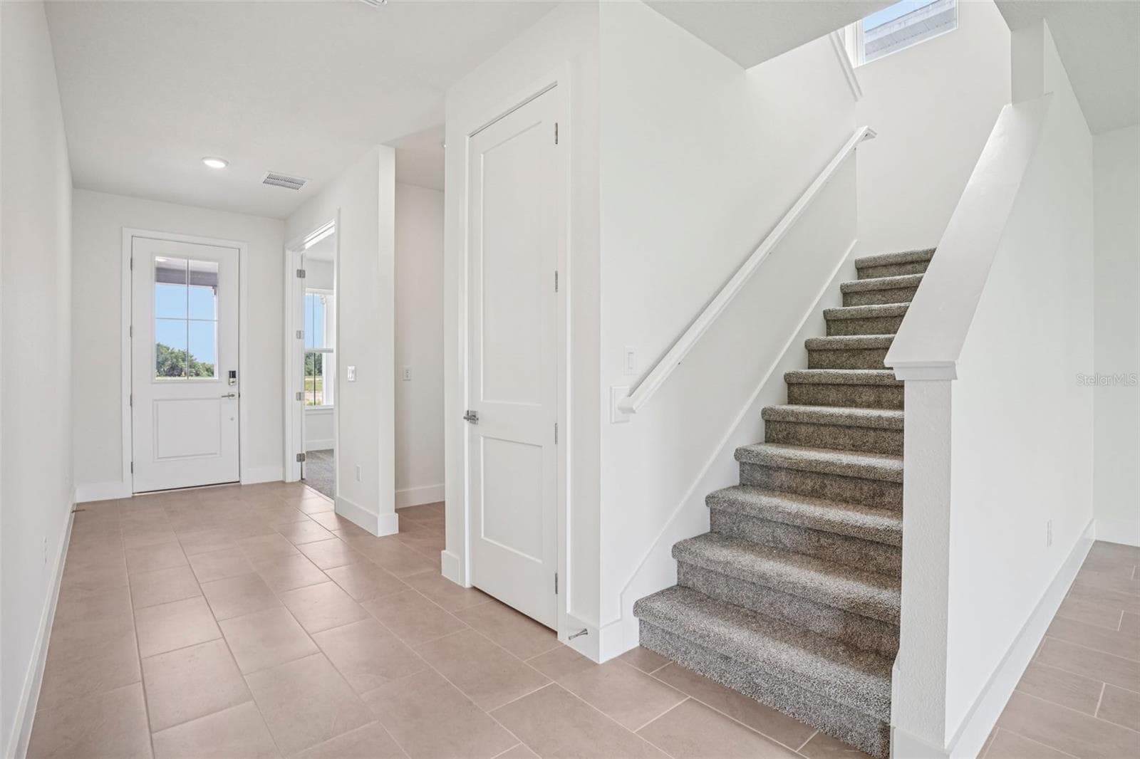 Single Family Residence at 30333 EMERALD FOREST DR, MOUNT DORA, photo 2 of 39