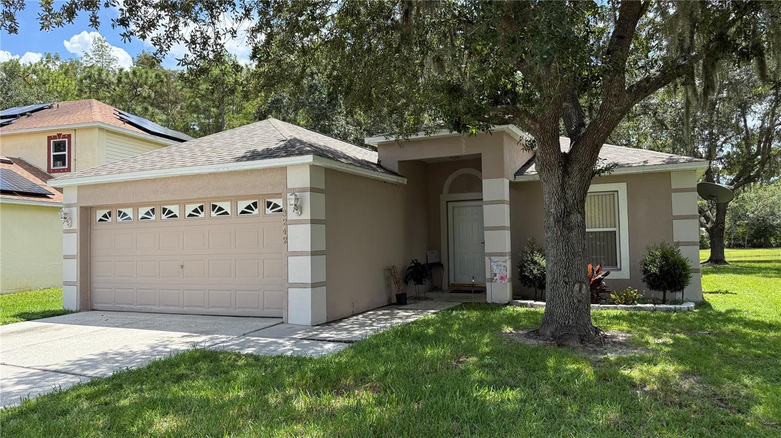 3242 ERSKINE DR