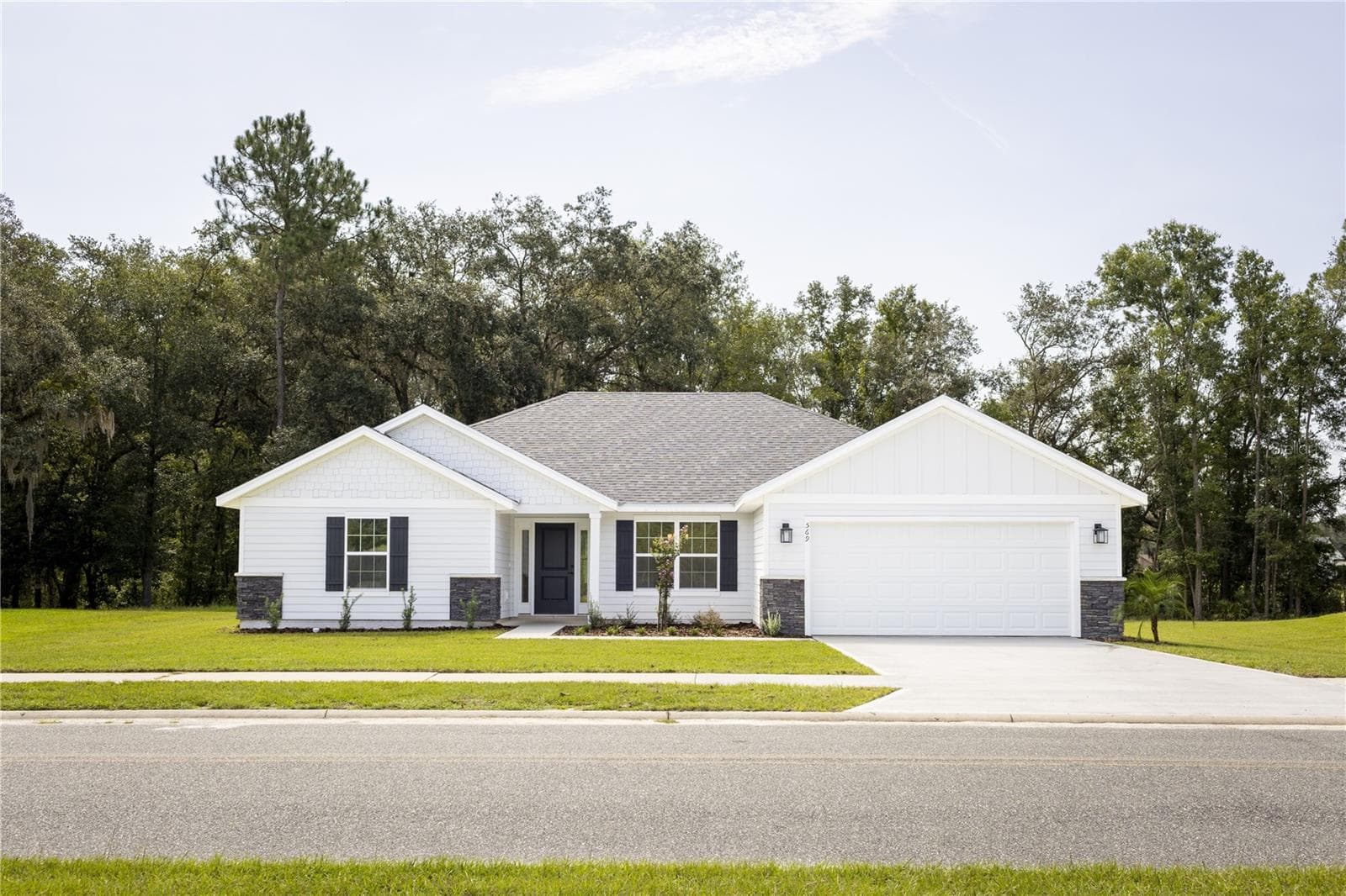 569 SW BELLFLOWER DR