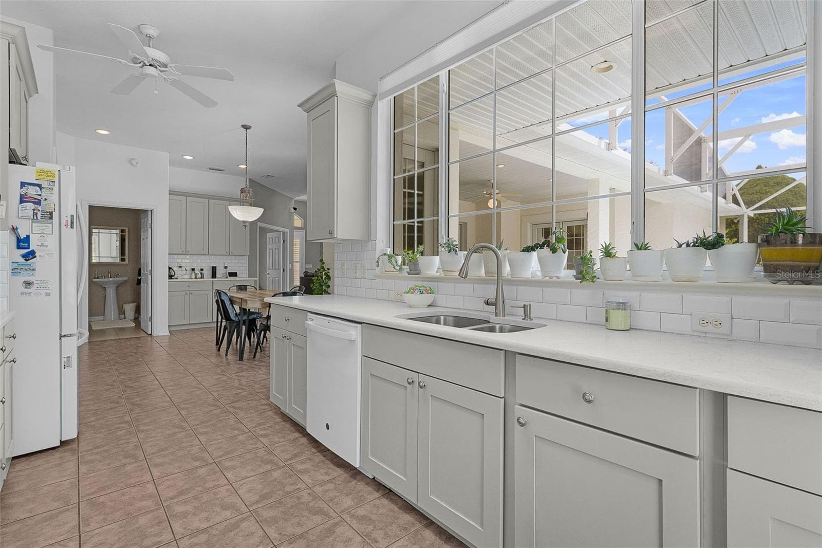 Kitchen - 39407 TREELINE DR, LADY LAKE