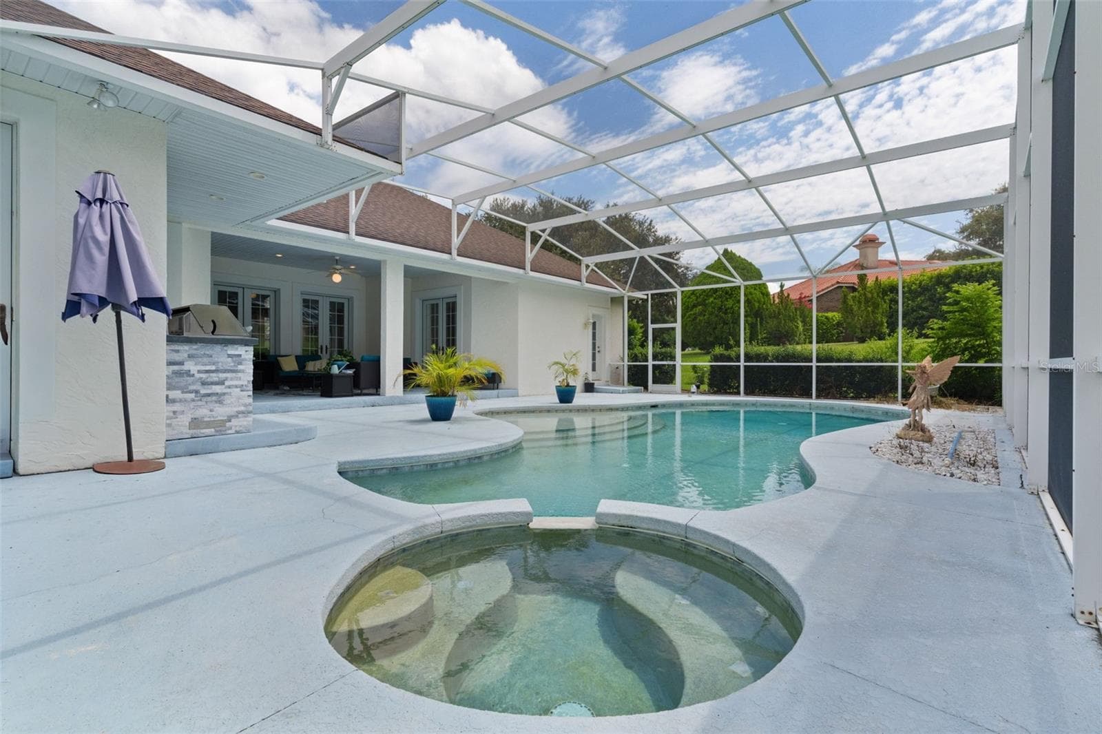 Pool & Spa - 39407 TREELINE DR, LADY LAKE
