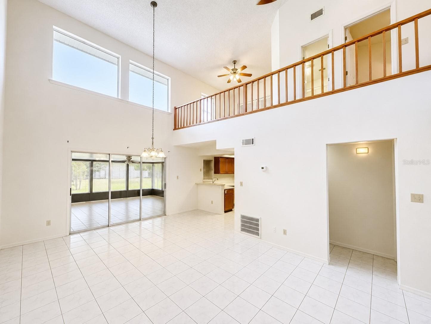 Townhouse at 4011 AUGUST CT, CASSELBERRY, photo 3 of 12