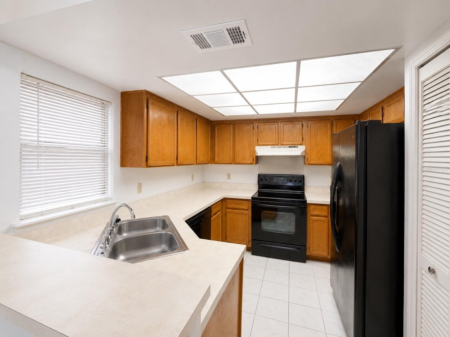 Townhouse at 4011 AUGUST CT, CASSELBERRY, photo 5 of 12