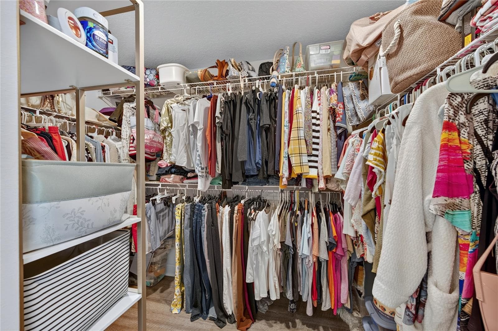 Master Walk In Closet - 4339 NORTHERN DANCER WAY, ORLANDO
