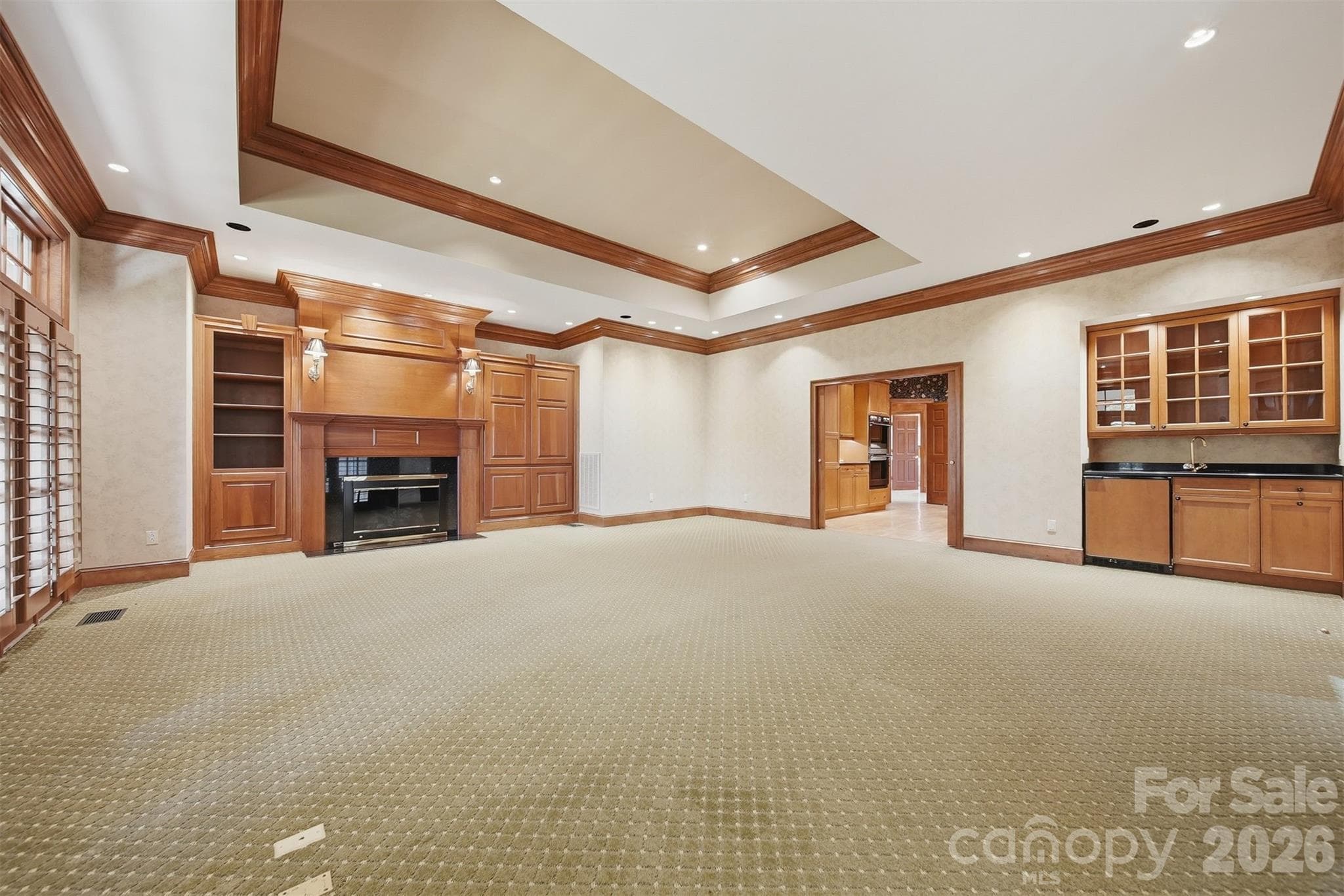 Spacious gourmet kitchen with oversized island, lots of cabinetry, and luxury finishes - 3619 Links Drive NE, Conover