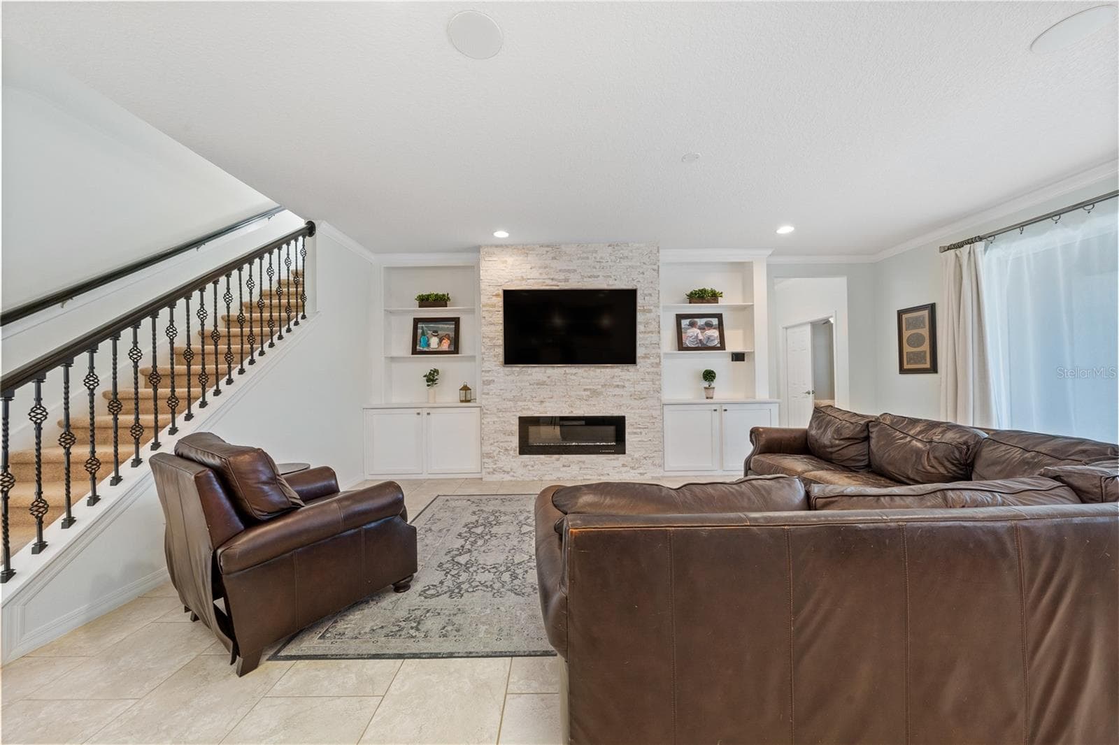 Single Family Residence at 2202 REDMARK LN, WINTER GARDEN, photo 5 of 61