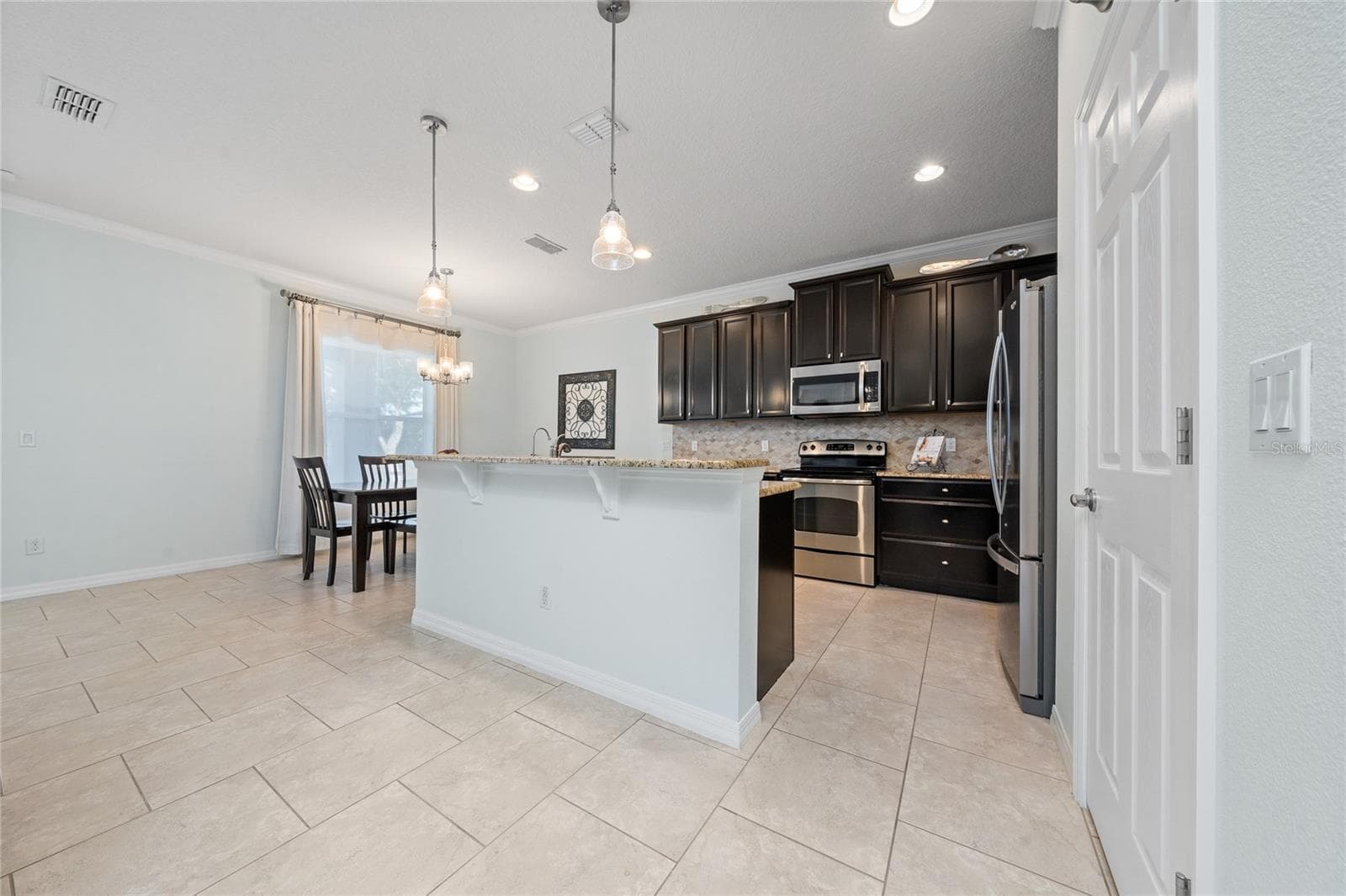 Single Family Residence at 2202 REDMARK LN, WINTER GARDEN, photo 12 of 61
