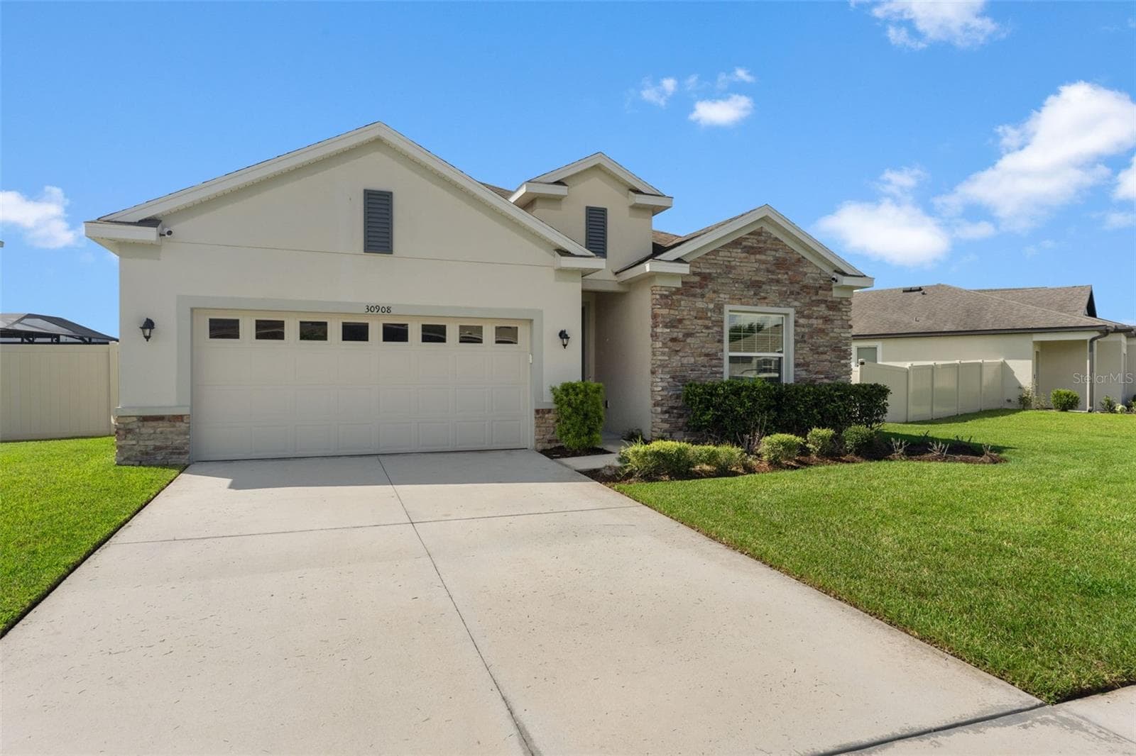 Single Family Residence at 30908 PARROT REEF CT, WESLEY CHAPEL, photo 2 of 62