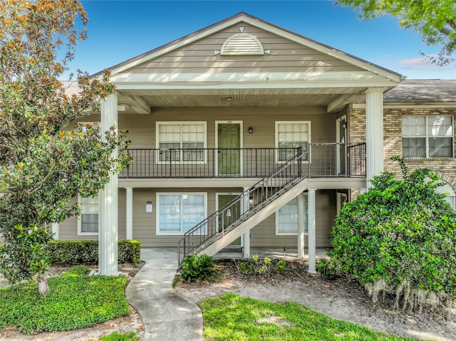 121 RESERVE CIR #105