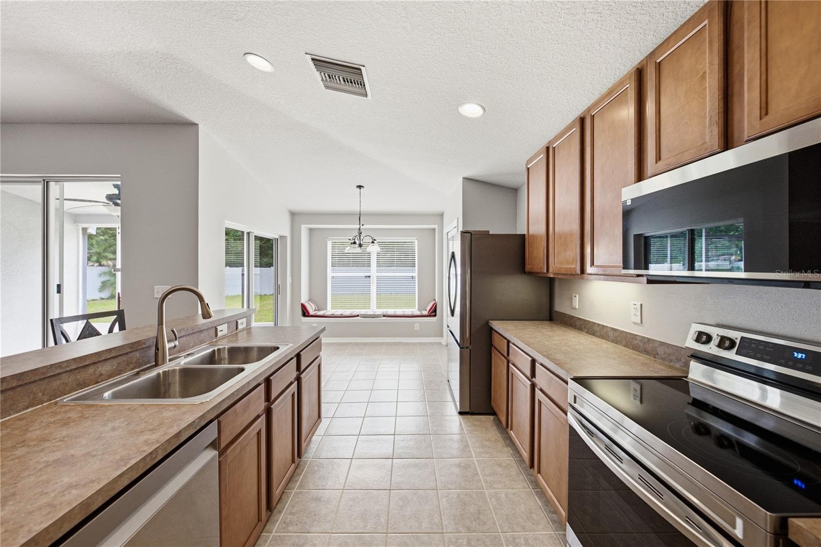 Single Family Residence at 34455 CLIFFCREEK CT, WESLEY CHAPEL, photo 35 of 62