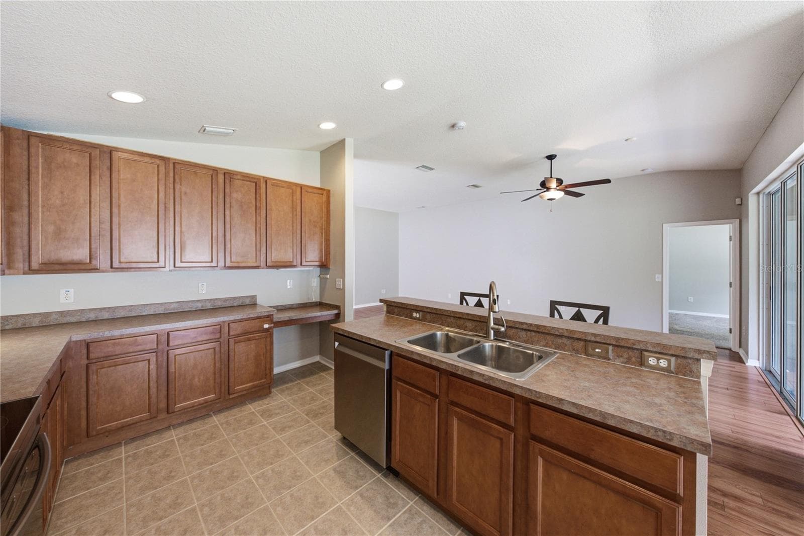 Single Family Residence at 34455 CLIFFCREEK CT, WESLEY CHAPEL, photo 37 of 62