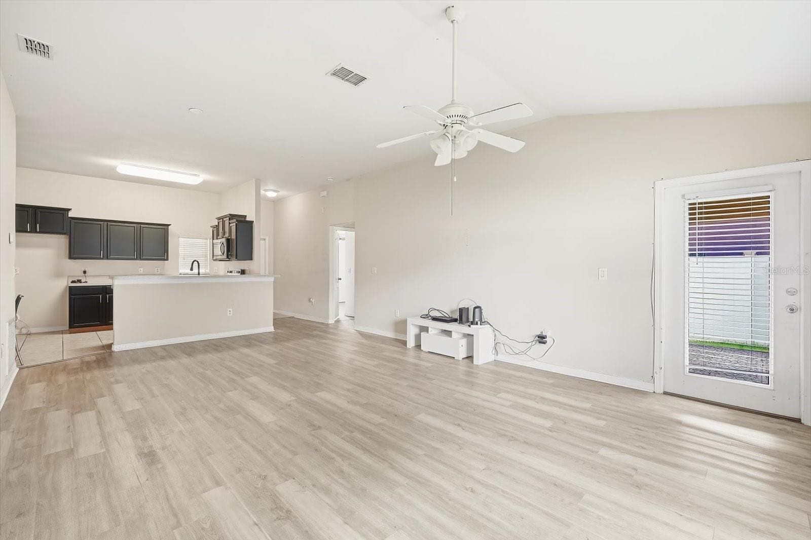 Single Family Residence at 3781 MADBURY CIR, LAKELAND, photo 6 of 26