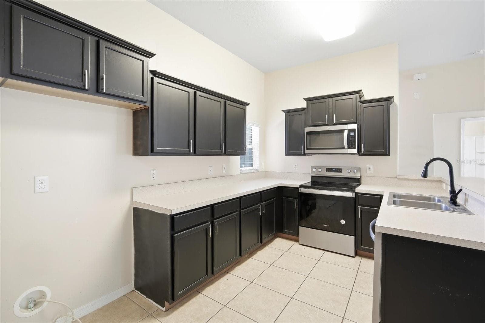 Single Family Residence at 3781 MADBURY CIR, LAKELAND, photo 8 of 26