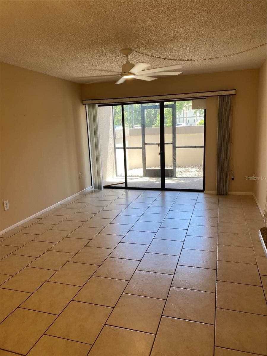 Condominium at OAK FORREST, PORT CHARLOTTE, photo 17 of 30