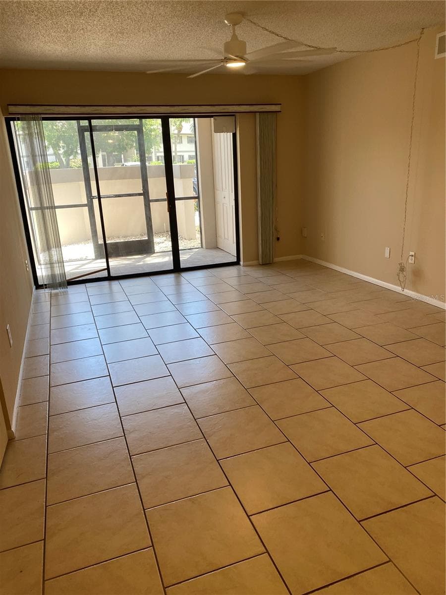 Condominium at OAK FORREST, PORT CHARLOTTE, photo 18 of 30