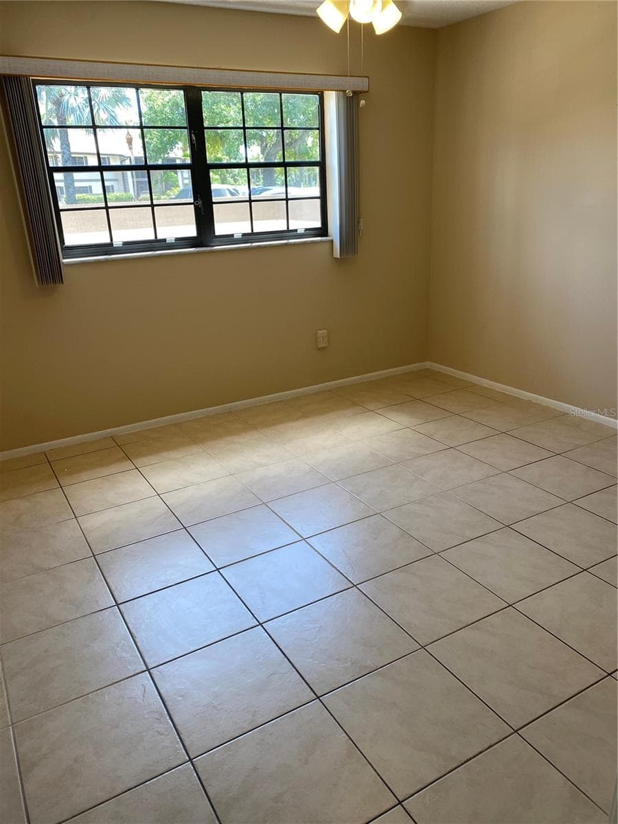 Condominium at OAK FORREST, PORT CHARLOTTE, photo 26 of 30