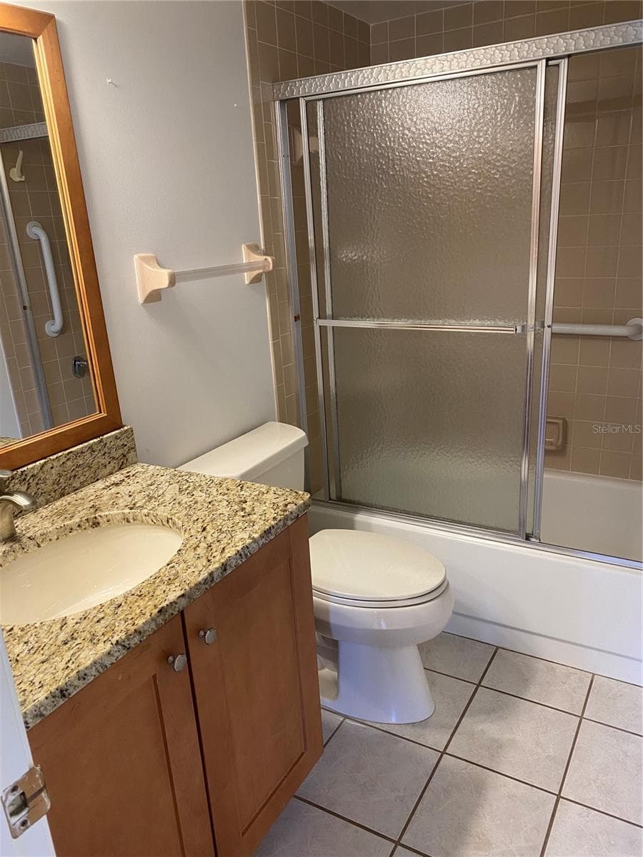 Condominium at OAK FORREST, PORT CHARLOTTE, photo 28 of 30