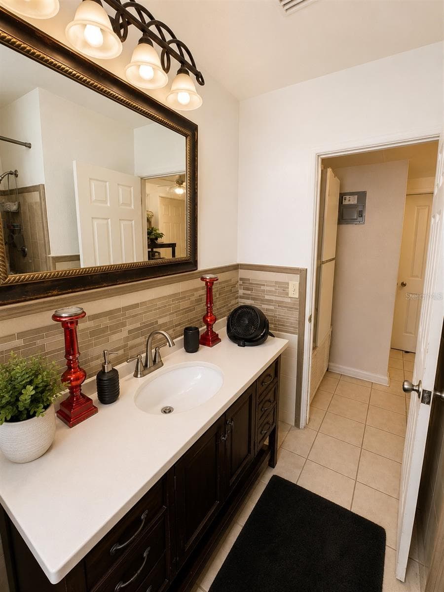 Single Family Residence at 1740 S RIO GRANDE AVE, ORLANDO, photo 9 of 22