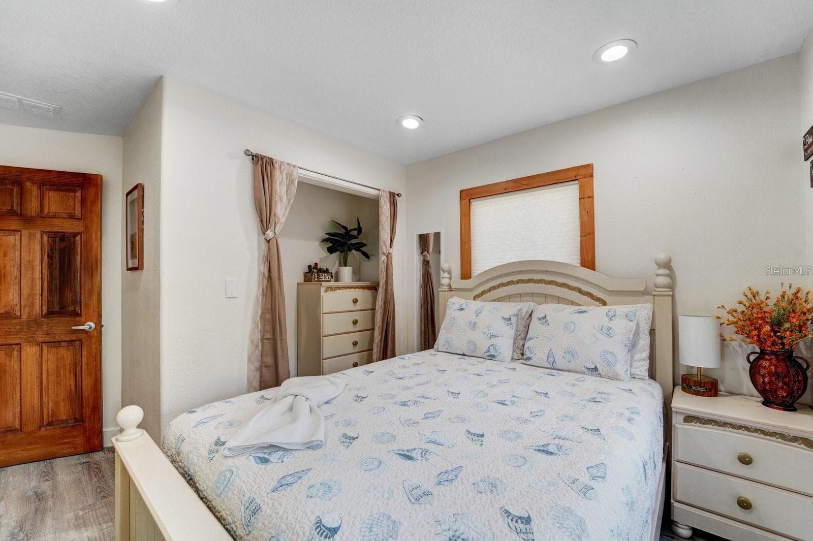 Single Family Residence at 2598 WOOD ST, SARASOTA, photo 8 of 50