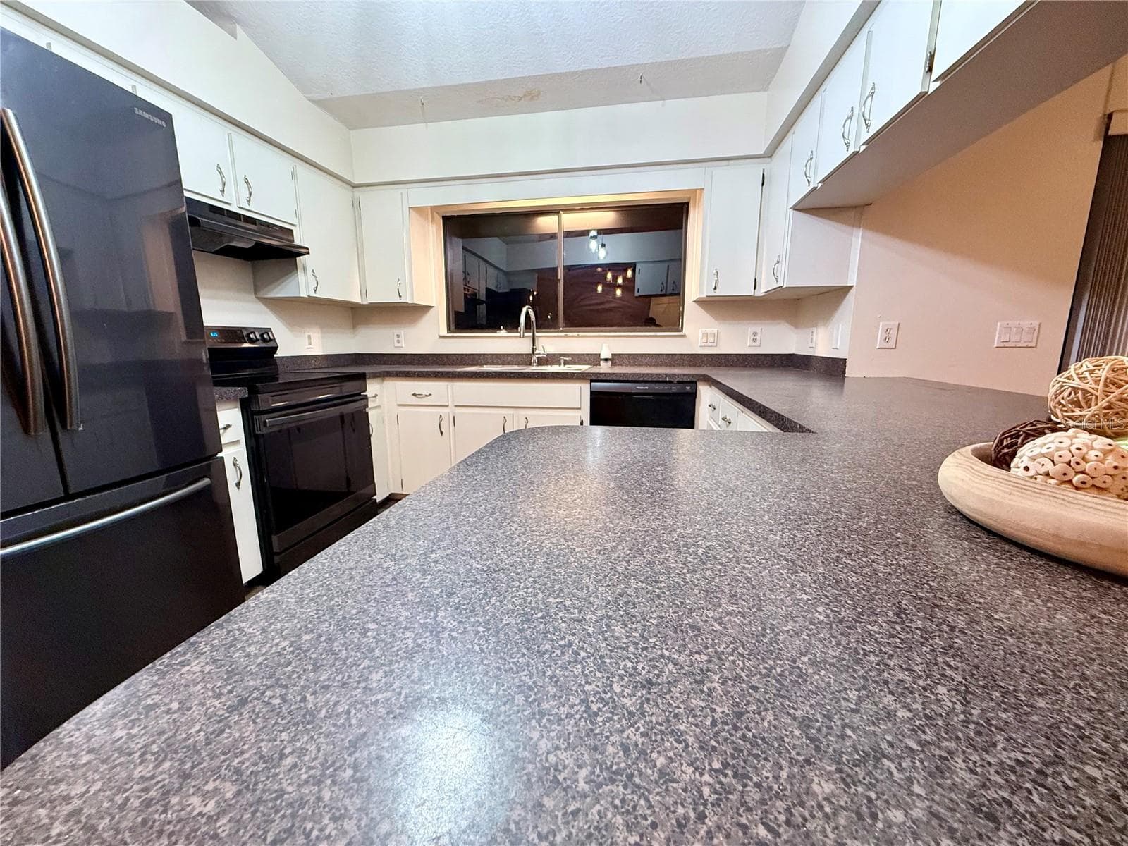 Single Family Residence at 3530 W COGWOOD CIR, BEVERLY HILLS, photo 18 of 69
