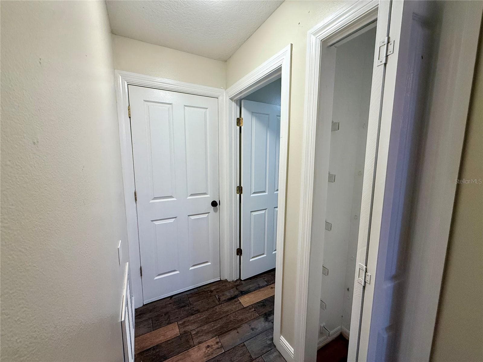 Single Family Residence at 3530 W COGWOOD CIR, BEVERLY HILLS, photo 22 of 69