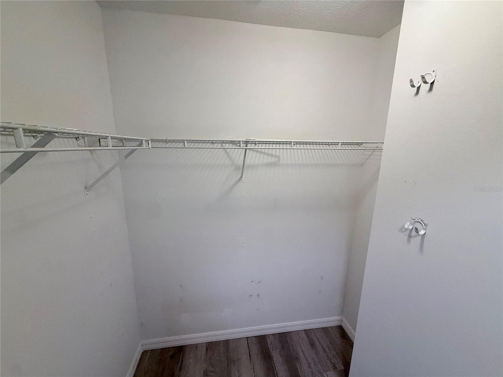 Single Family Residence at 3530 W COGWOOD CIR, BEVERLY HILLS, photo 28 of 69