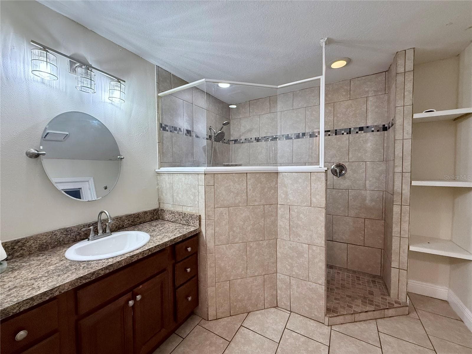 Single Family Residence at 3530 W COGWOOD CIR, BEVERLY HILLS, photo 31 of 69