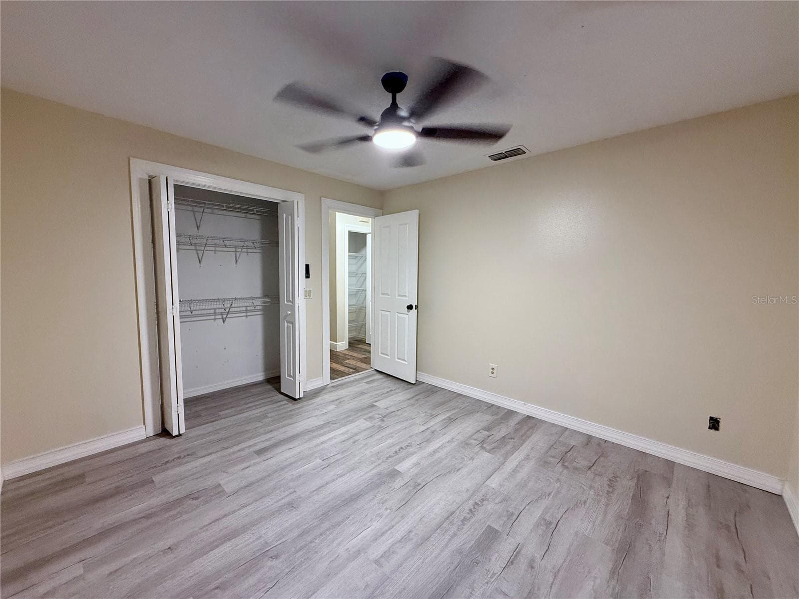 Single Family Residence at 3530 W COGWOOD CIR, BEVERLY HILLS, photo 41 of 69