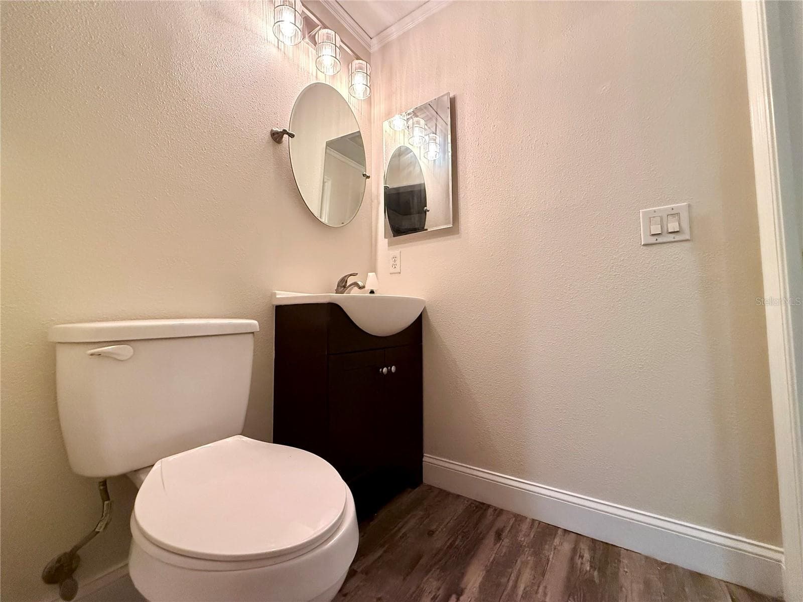 Single Family Residence at 3530 W COGWOOD CIR, BEVERLY HILLS, photo 47 of 69
