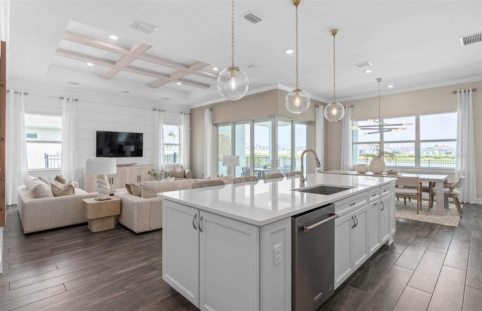 Model Home Design Only. Pictures and furnishings are for illustrative purposes only. Elevations, colors and options may vary. Furniture is for model home staging only. - 15000 CANOPY COVER DRIVE, WINTER GARDEN