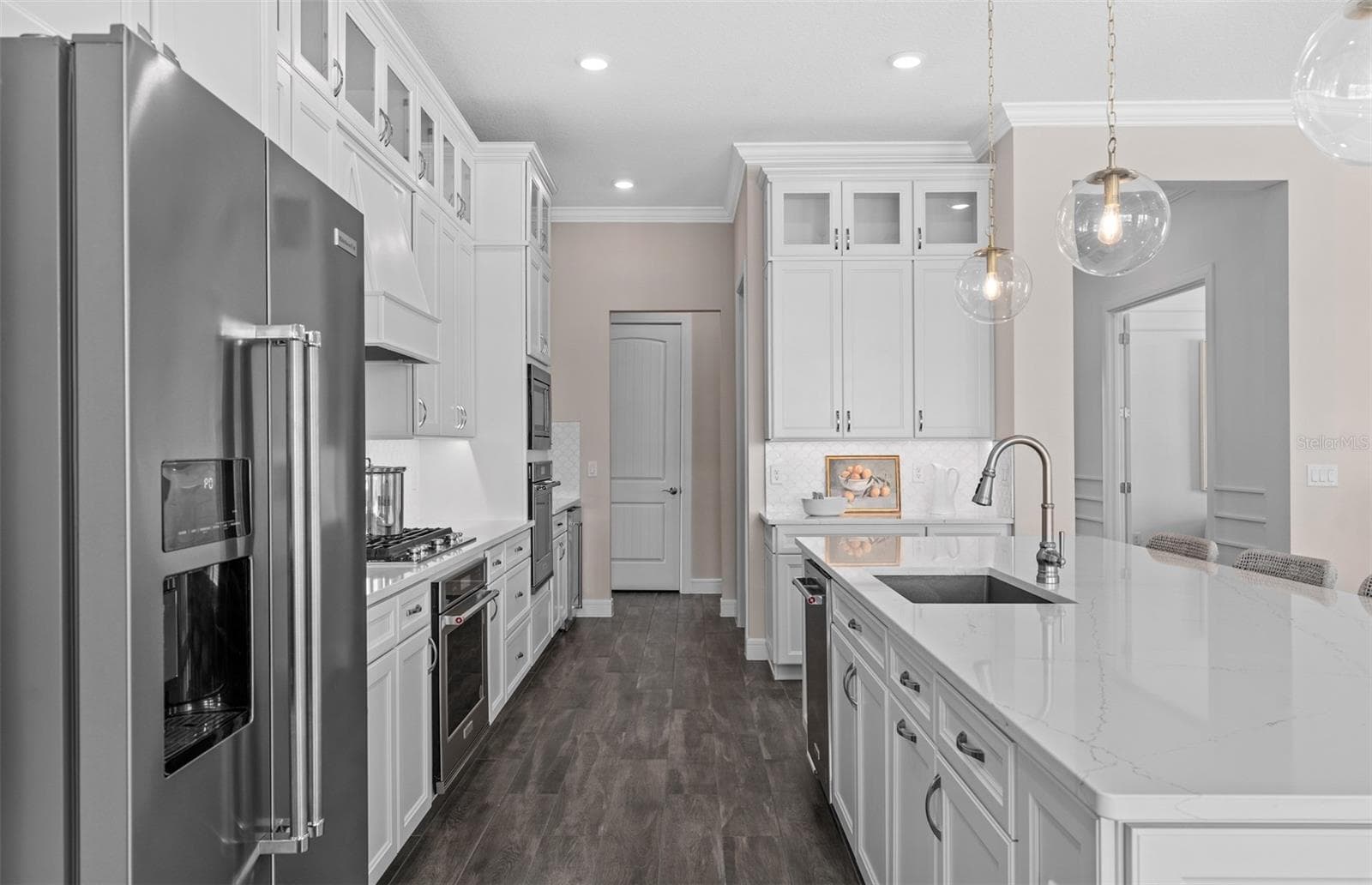 Model Home Design Only. Pictures and furnishings are for illustrative purposes only. Elevations, colors and options may vary. Furniture is for model home staging only. - 15000 CANOPY COVER DRIVE, WINTER GARDEN