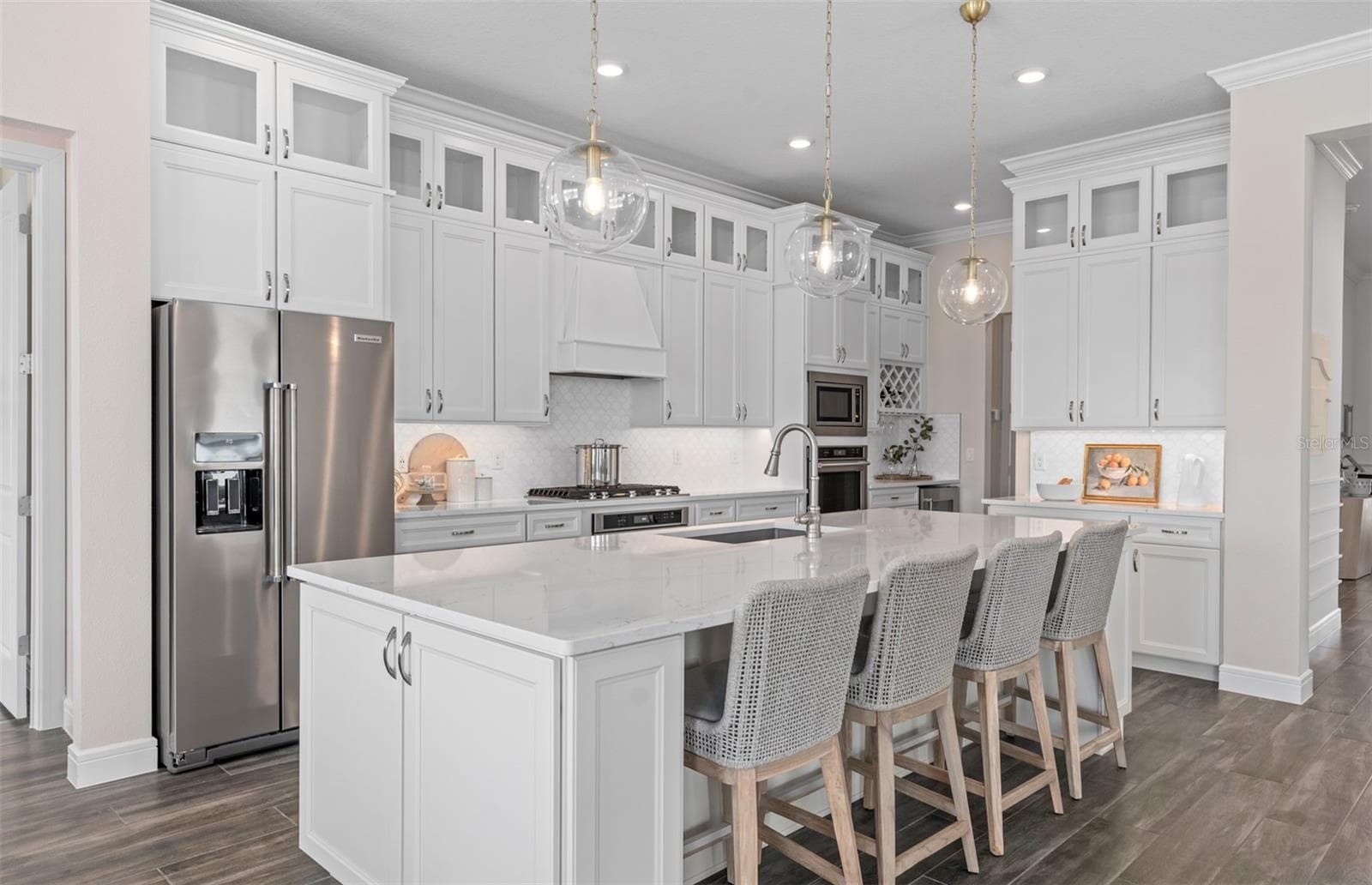Model Home Design Only. Pictures and furnishings are for illustrative purposes only. Elevations, colors and options may vary. Furniture is for model home staging only. - 15000 CANOPY COVER DRIVE, WINTER GARDEN
