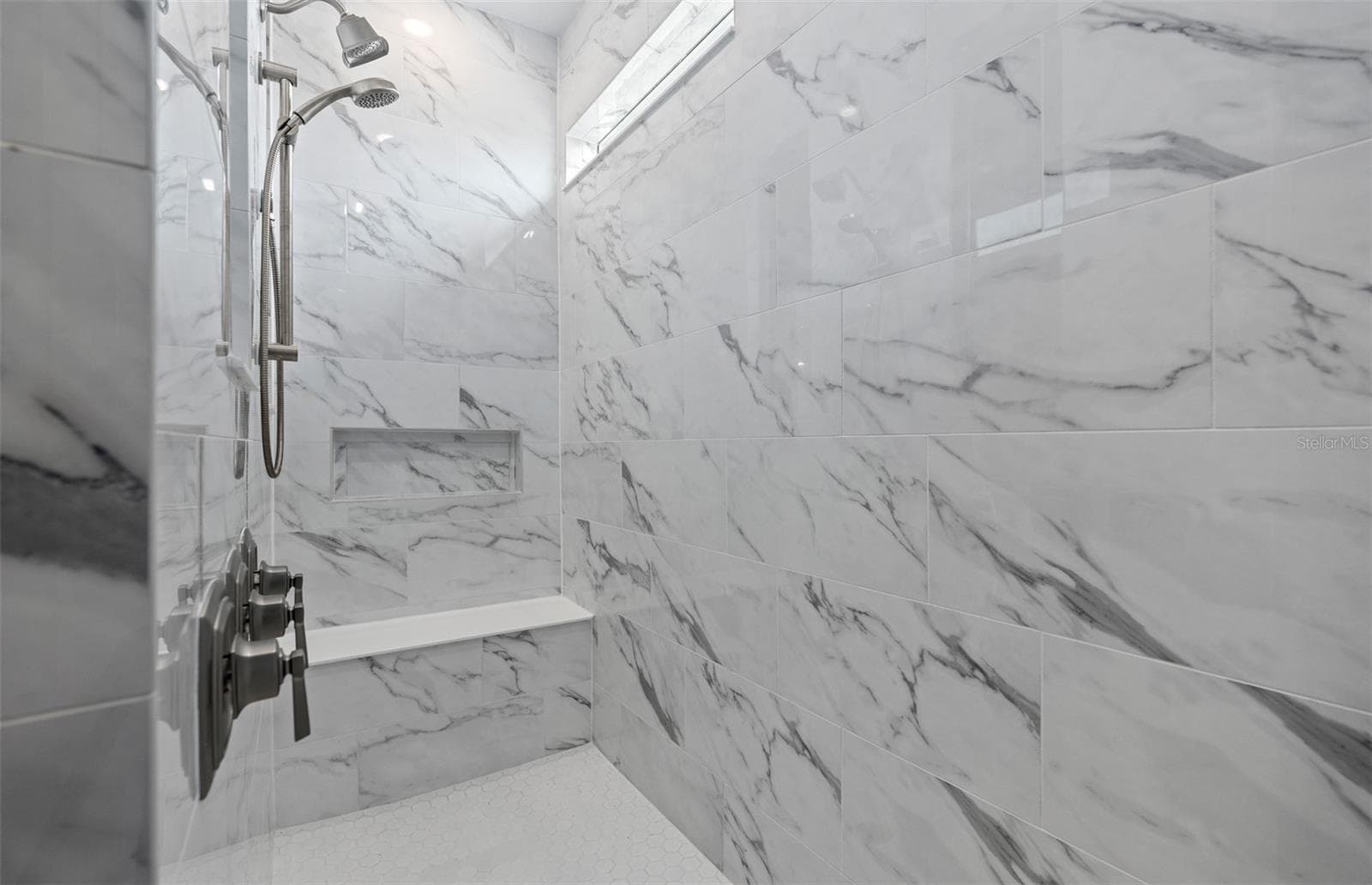 Model Home Design Only. Pictures and furnishings are for illustrative purposes only. Elevations, colors and options may vary. Furniture is for model home staging only. - 15000 CANOPY COVER DRIVE, WINTER GARDEN