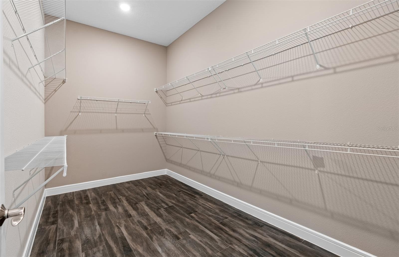 Model Home Design Only. Pictures and furnishings are for illustrative purposes only. Elevations, colors and options may vary. Furniture is for model home staging only. - 15000 CANOPY COVER DRIVE, WINTER GARDEN
