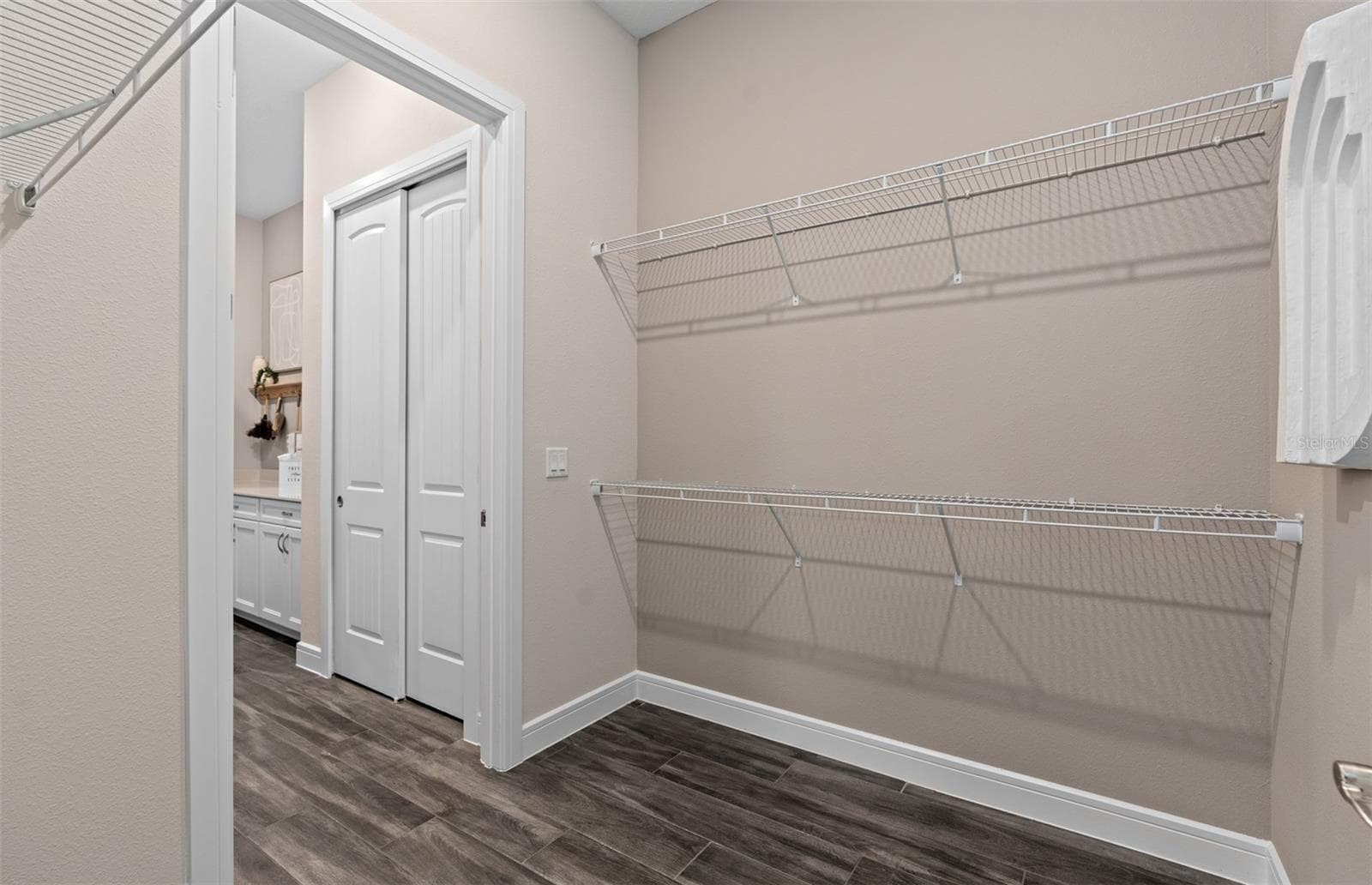 Model Home Design Only. Pictures and furnishings are for illustrative purposes only. Elevations, colors and options may vary. Furniture is for model home staging only. - 15000 CANOPY COVER DRIVE, WINTER GARDEN