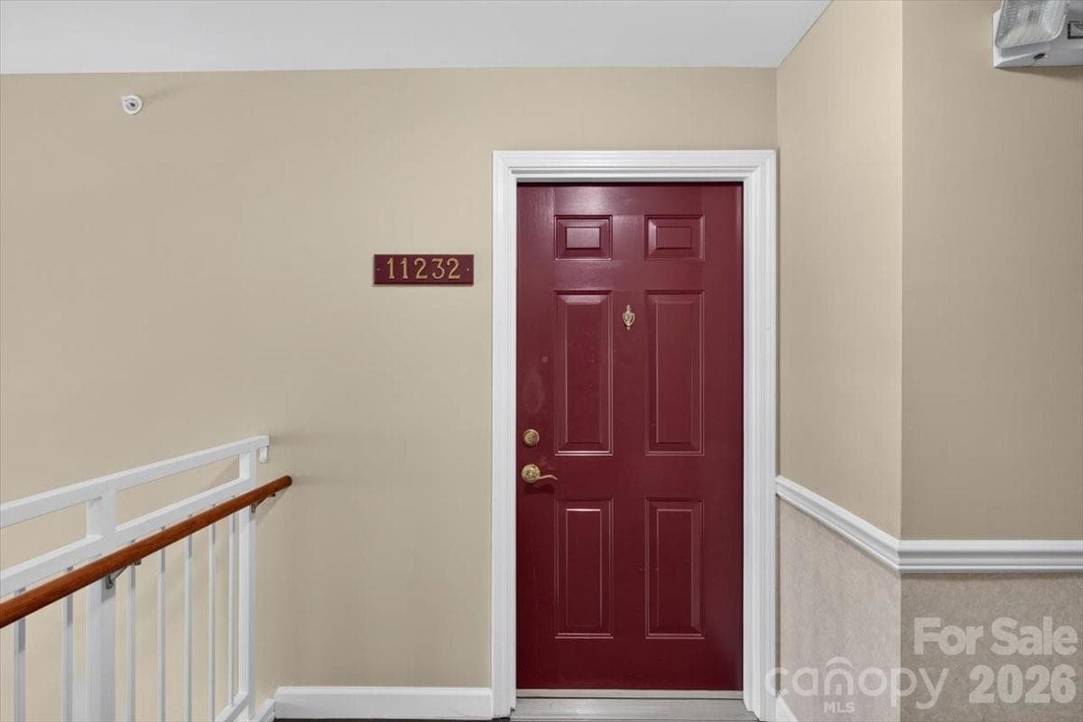 Condominium at 11232 Hyde Pointe Court, Charlotte, photo 5 of 43