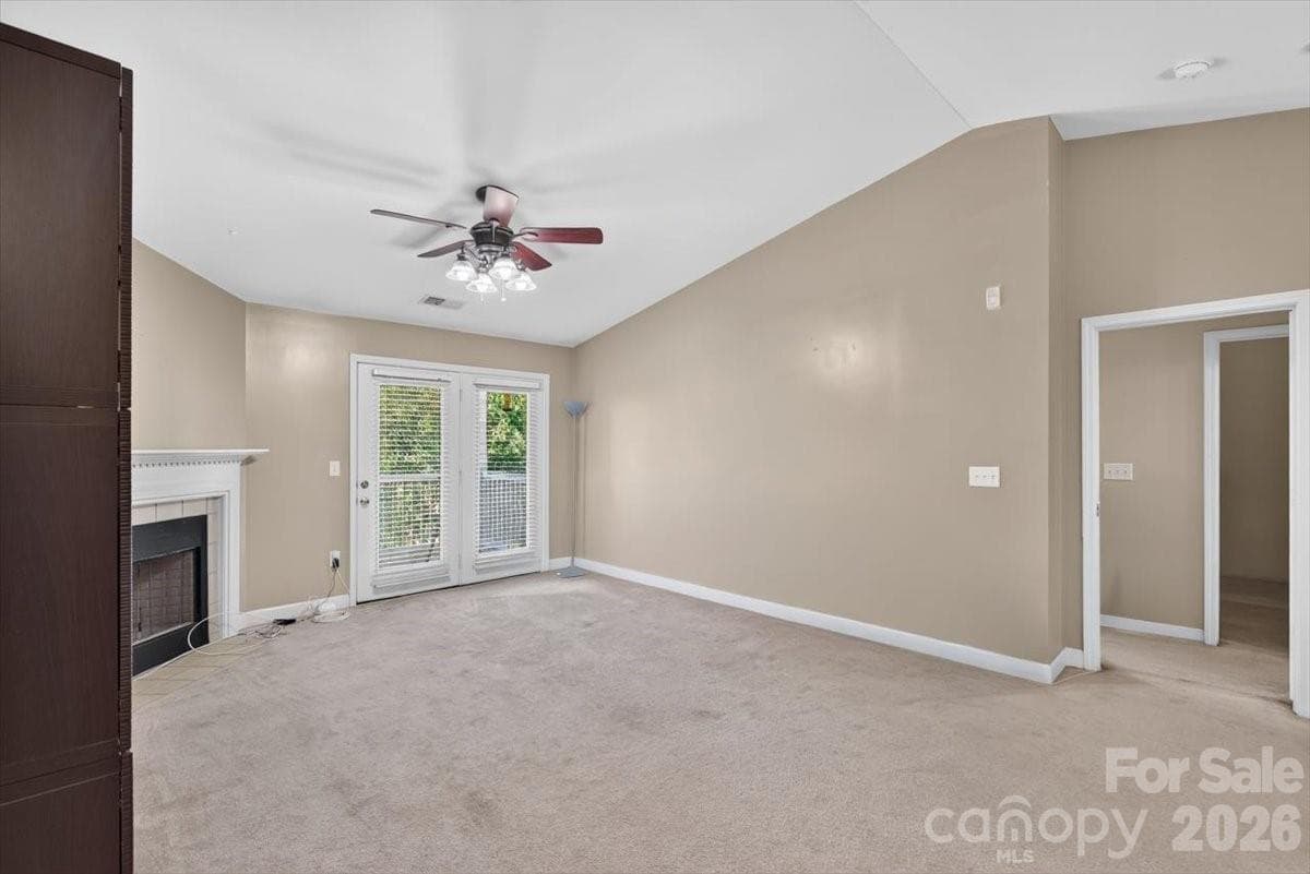 Condominium at 11232 Hyde Pointe Court, Charlotte, photo 7 of 43