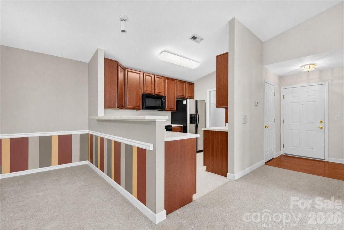 Condominium at 11232 Hyde Pointe Court, Charlotte, photo 11 of 43