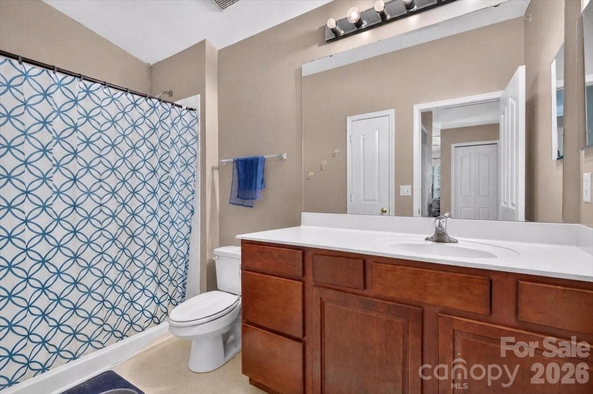 Condominium at 11232 Hyde Pointe Court, Charlotte, photo 23 of 43