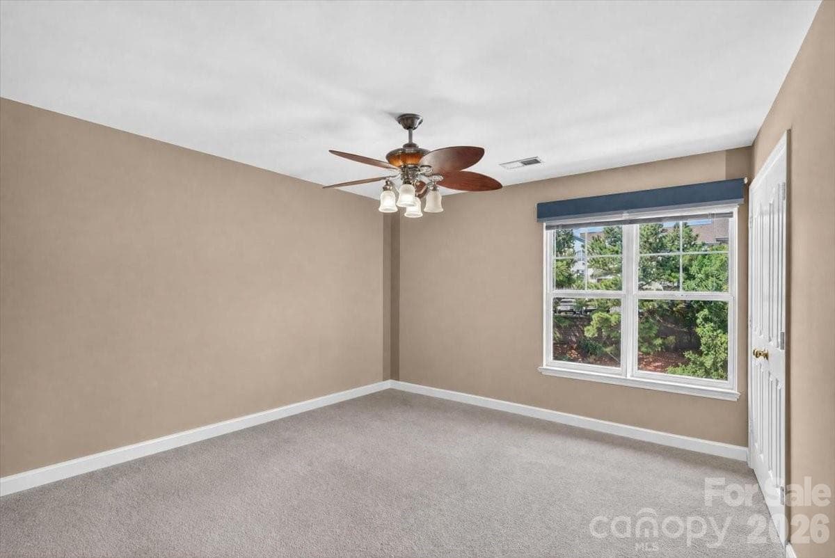 Condominium at 11232 Hyde Pointe Court, Charlotte, photo 25 of 43