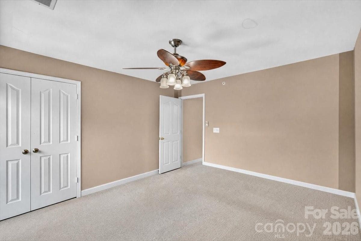 Condominium at 11232 Hyde Pointe Court, Charlotte, photo 26 of 43