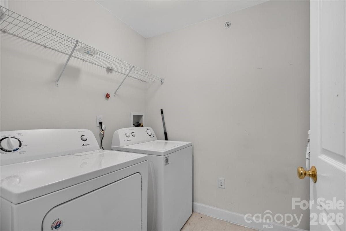 Condominium at 11232 Hyde Pointe Court, Charlotte, photo 29 of 43