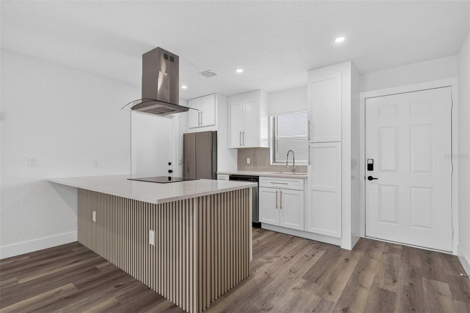 Single Family Residence at 2605 CHAR ST, ORLANDO, photo 5 of 30