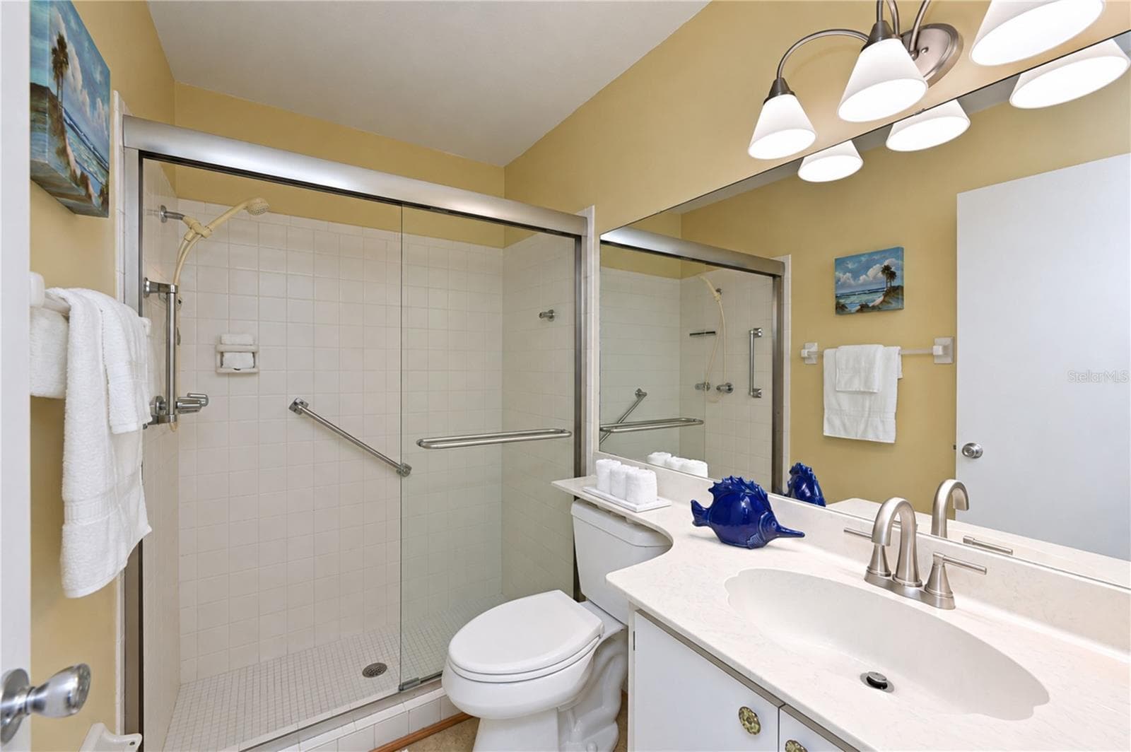 Secondary bathroom - 9406 ANDOVER CIR, BRADENTON