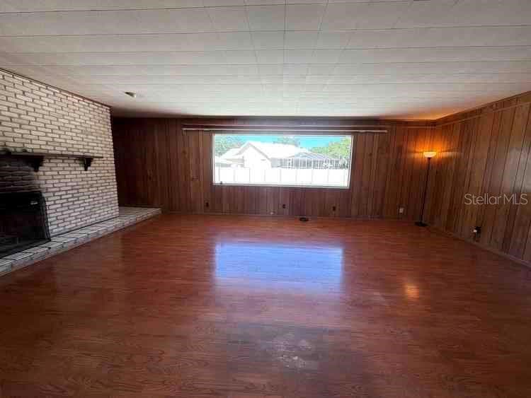 Living Room - NONE, MULBERRY