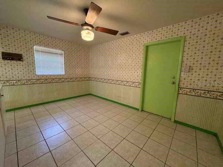 Dining Room - NONE, MULBERRY