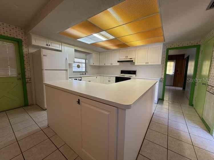 Kitchen - NONE, MULBERRY