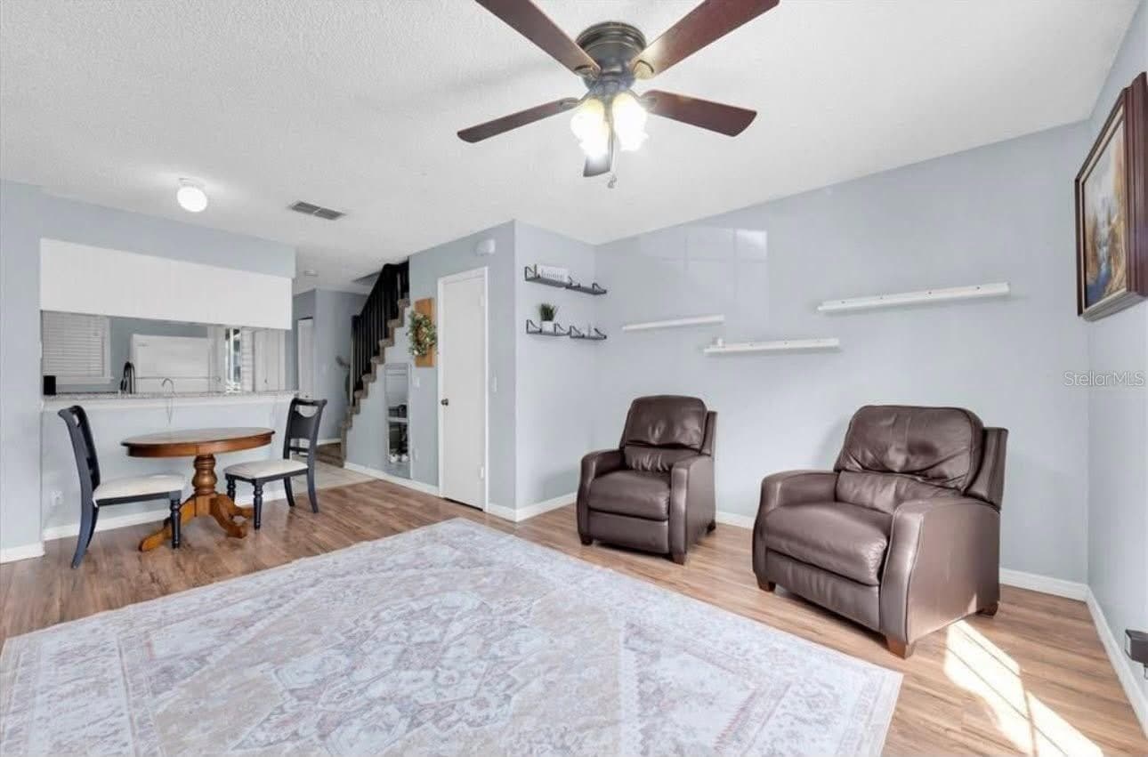 Townhouse at 11338 STRATTON PARK DR, TEMPLE TERRACE, photo 8 of 9